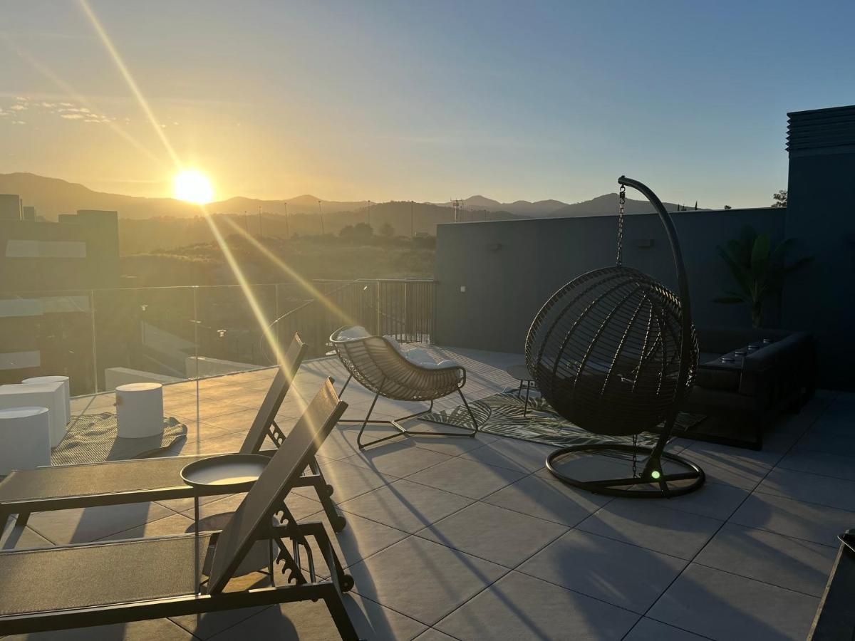 דירות אסטפונה The Golden Oasis Penthouse מראה חיצוני תמונה